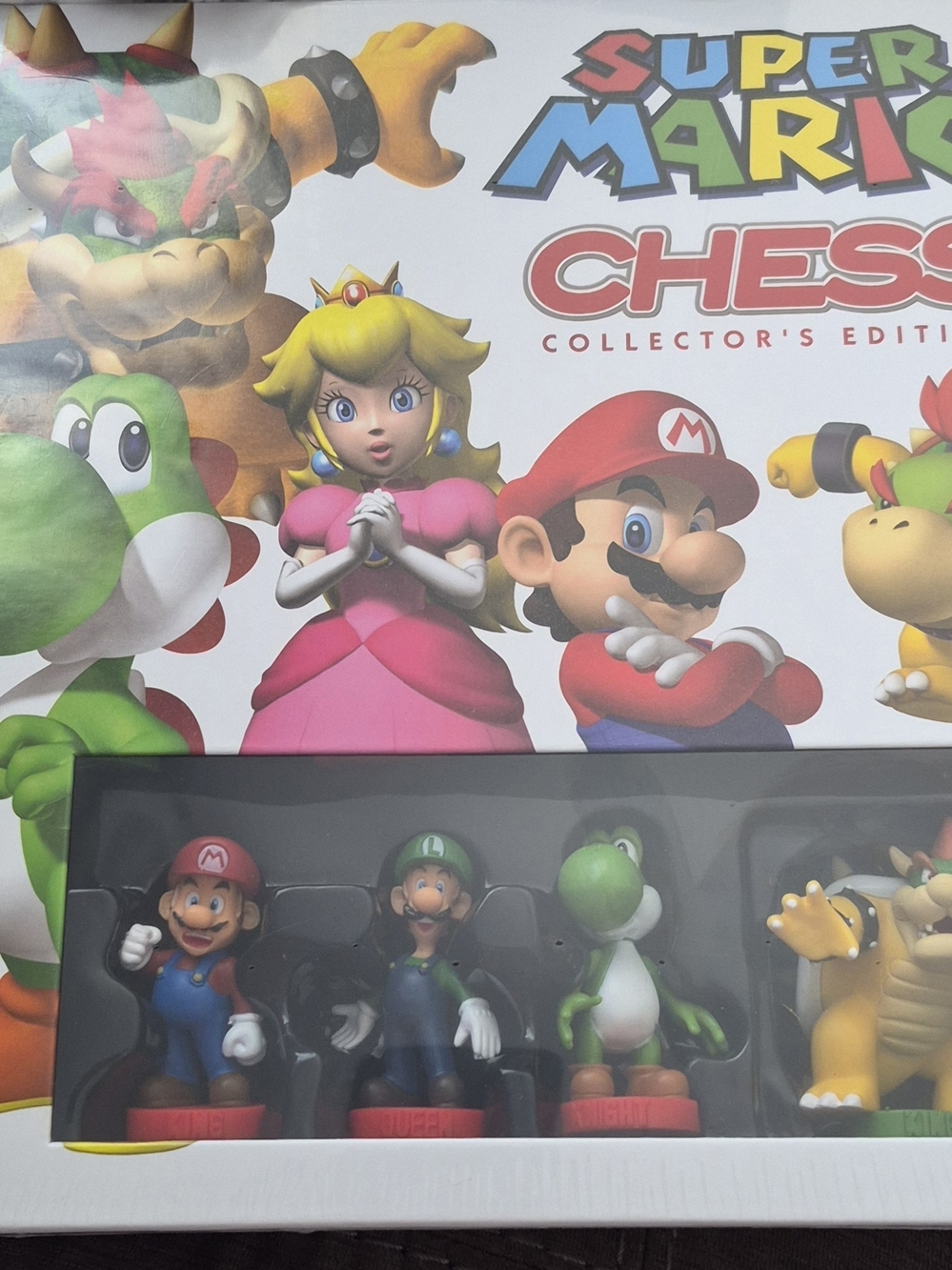 Nintendo Super Mario Chess Set. Collector's Edition